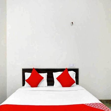 Hotel Sky Bird Bhauli Luaran gambar