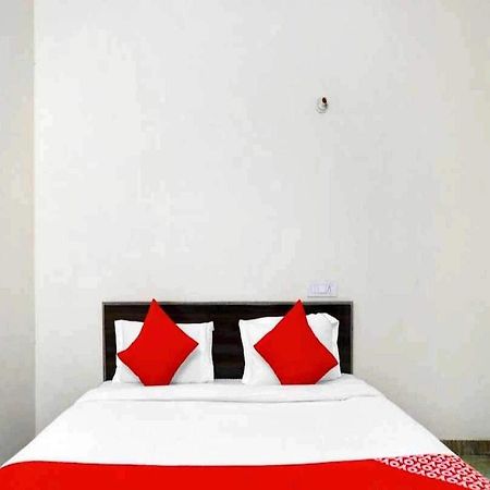 Hotel Sky Bird Bhauli Luaran gambar