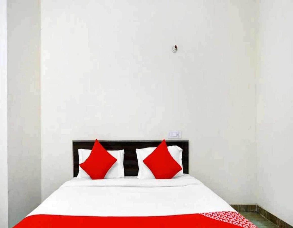 Hotel Sky Bird Bhauli Luaran gambar