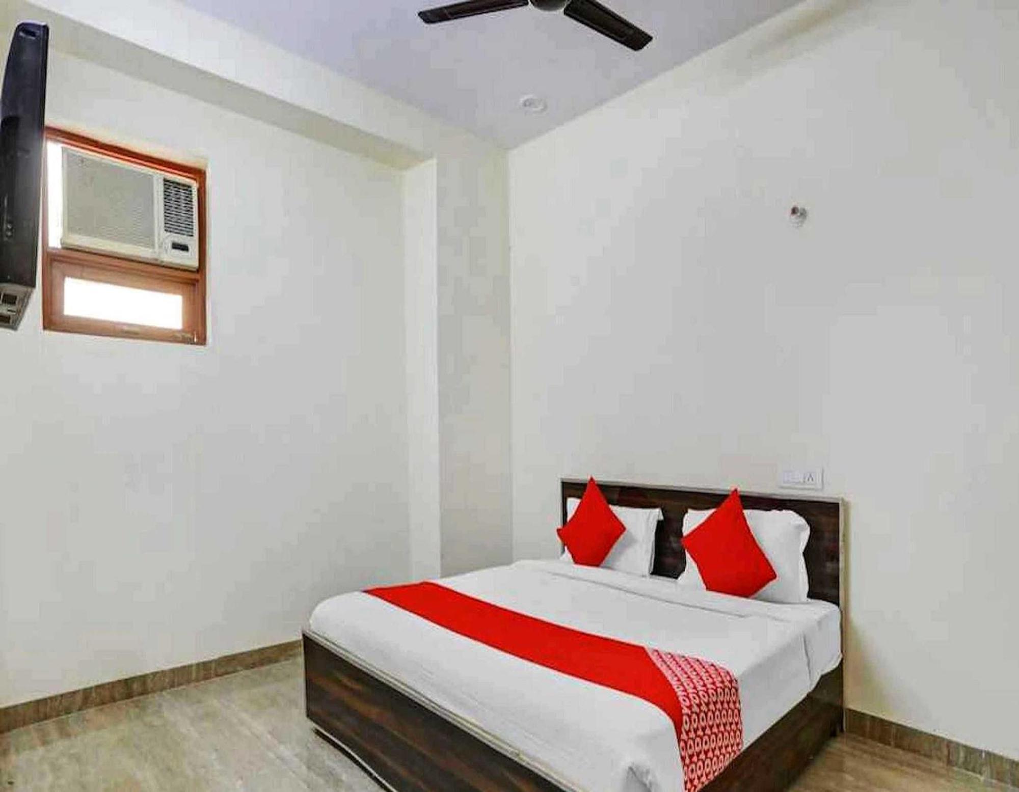 Hotel Sky Bird Bhauli Luaran gambar