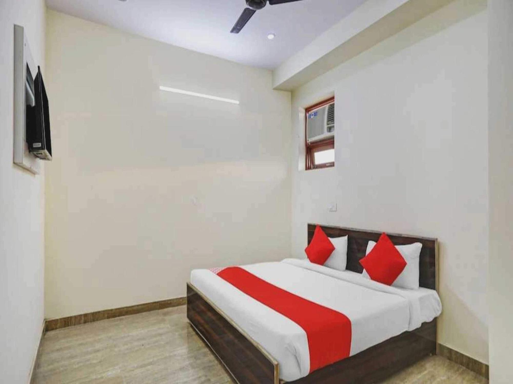 Hotel Sky Bird Bhauli Luaran gambar