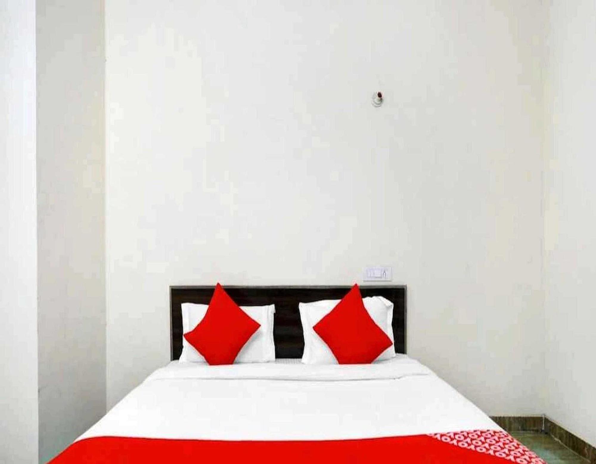 Hotel Sky Bird Bhauli Luaran gambar