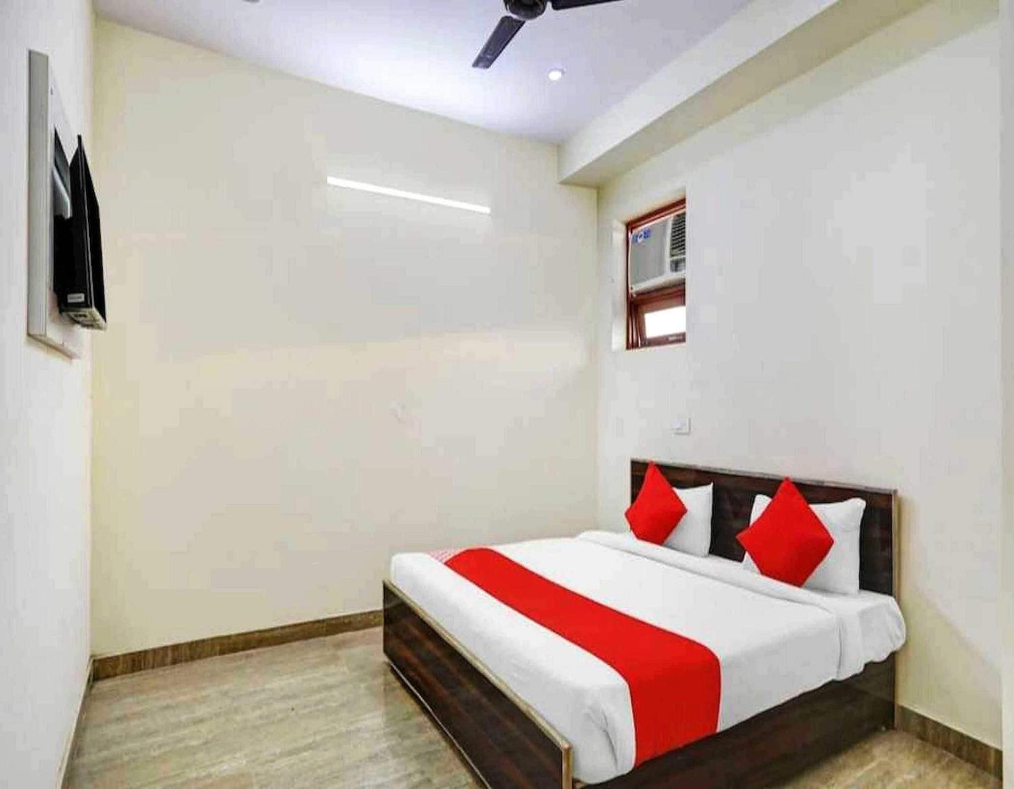 Hotel Sky Bird Bhauli Luaran gambar